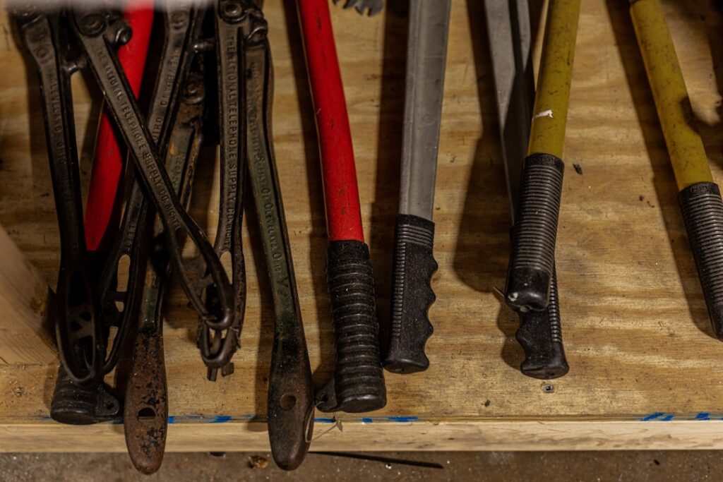 Corded vs. cordless saws: Which is better for home projects?